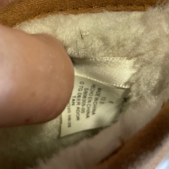 Old Navy Kids Deer Face Boots - Picture 6 of 7